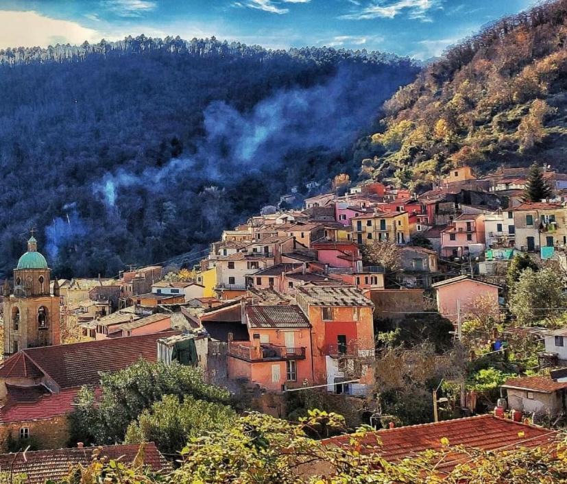 Ostello Tramonti Hostel Biassa Bagian luar foto