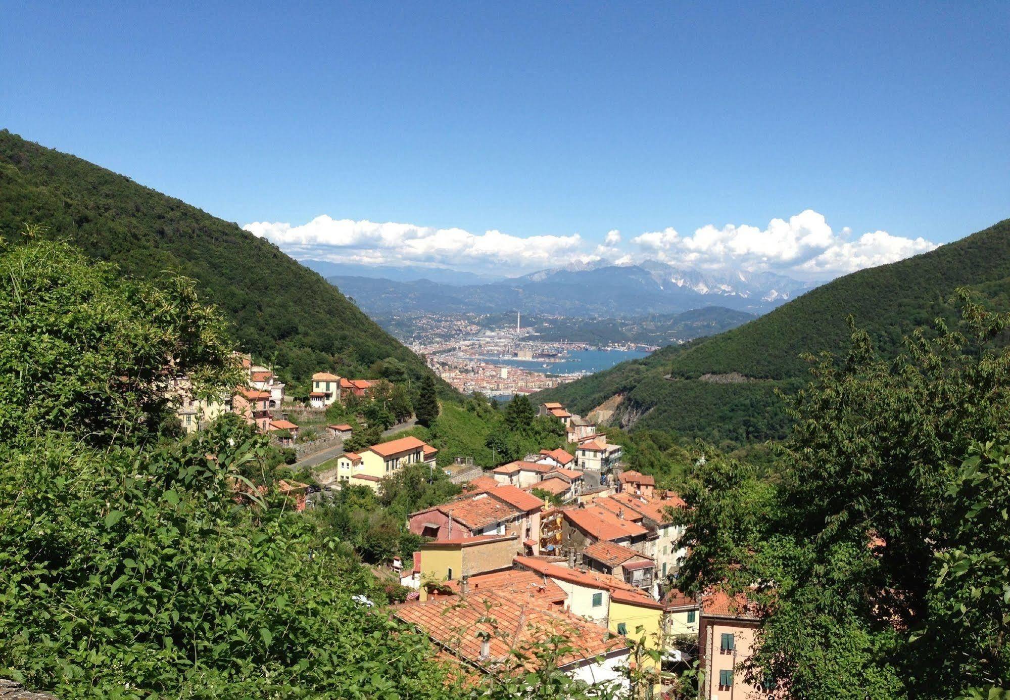 Ostello Tramonti Biassa Bagian luar foto
